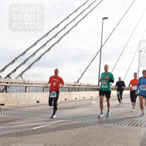 03.10.2024 - Köhlbrandbrückenlauf Matties Gatica Varas http://msf.ph/oto/7176852 03.10.2024 09:23:21 Position 2 1205, 1194, 1243, 1266 meine-sportfotos.de