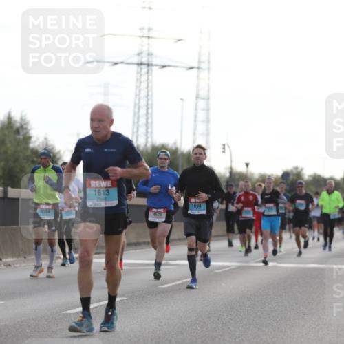 03.10.2024 - Köhlbrandbrückenlauf Fuchs,  Jonas http://msf.ph/oto/7176857 03.10.2024 09:14:29 Position 3 1730, 1613, 1934, 1694, 4520 meine-sportfotos.de