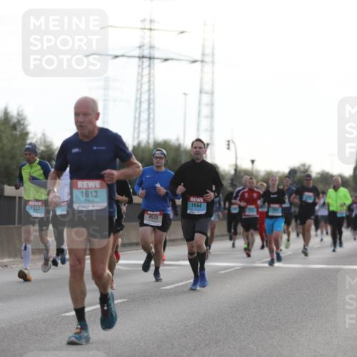 03.10.2024 - Köhlbrandbrückenlauf Fuchs,  Jonas http://msf.ph/oto/7176871 03.10.2024 09:14:29 Position 3 730, 1934, 1613, 1694, 4520 meine-sportfotos.de