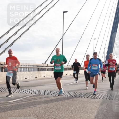 03.10.2024 - Köhlbrandbrückenlauf Matties Gatica Varas http://msf.ph/oto/7176874 03.10.2024 09:23:21 Position 2 1205, 1194, 1243, 1266 meine-sportfotos.de