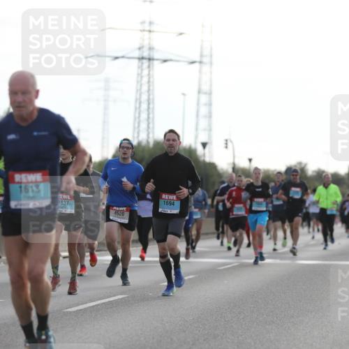 03.10.2024 - Köhlbrandbrückenlauf Fuchs,  Jonas http://msf.ph/oto/7176909 03.10.2024 09:14:30 Position 3 193, 1613, 1637, 4520, 1694 meine-sportfotos.de