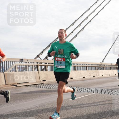 03.10.2024 - Köhlbrandbrückenlauf Matties Gatica Varas http://msf.ph/oto/7176918 03.10.2024 09:23:22 Position 2 1194, 105 meine-sportfotos.de