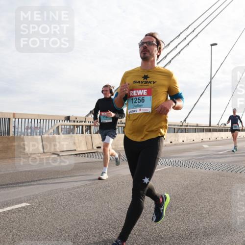 03.10.2024 - Köhlbrandbrückenlauf Matties Gatica Varas http://msf.ph/oto/7177104 03.10.2024 09:23:27 Position 2 118, 1256 meine-sportfotos.de