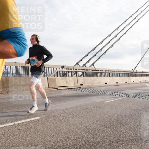 03.10.2024 - Köhlbrandbrückenlauf Matties Gatica Varas http://msf.ph/oto/7177127 03.10.2024 09:23:27 Position 2 1185 meine-sportfotos.de