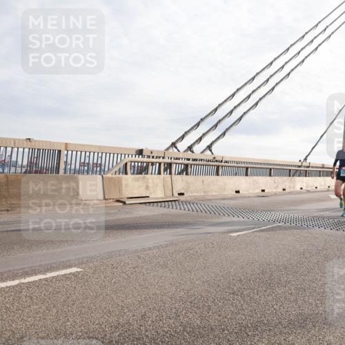 03.10.2024 - Köhlbrandbrückenlauf Matties Gatica Varas http://msf.ph/oto/7177150 03.10.2024 09:23:28 Position 2 1293 meine-sportfotos.de
