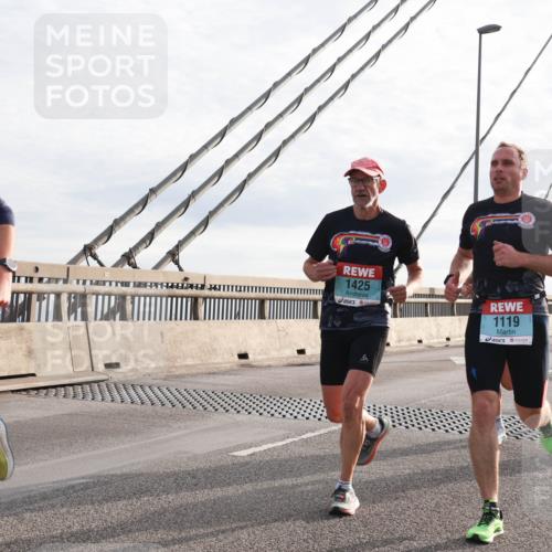 03.10.2024 - Köhlbrandbrückenlauf Matties Gatica Varas http://msf.ph/oto/7177233 03.10.2024 09:23:30 Position 2 1293, 1425, 1119, 1503 meine-sportfotos.de