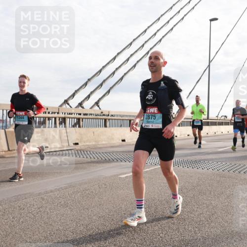 03.10.2024 - Köhlbrandbrückenlauf Matties Gatica Varas http://msf.ph/oto/7177345 03.10.2024 09:23:33 Position 2 1344, 2875 meine-sportfotos.de