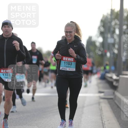 03.10.2024 - Köhlbrandbrückenlauf Fuchs,  Jonas http://msf.ph/oto/7177451 03.10.2024 09:14:47 Position 3 1728, 1341, 1103 meine-sportfotos.de