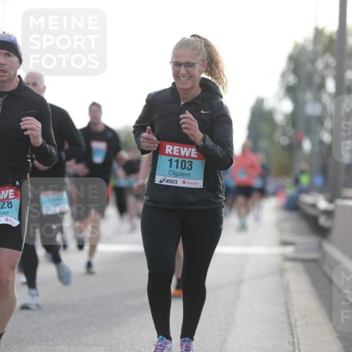03.10.2024 - Köhlbrandbrückenlauf Fuchs,  Jonas http://msf.ph/oto/7177524 03.10.2024 09:14:48 Position 3 01, 1728, 1103 meine-sportfotos.de