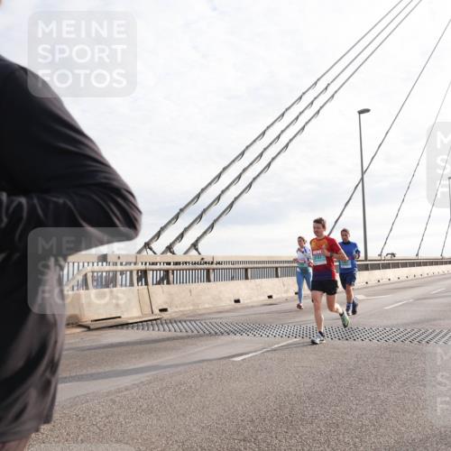 03.10.2024 - Köhlbrandbrückenlauf Matties Gatica Varas http://msf.ph/oto/7177613 03.10.2024 09:23:38 Position 2 18, 3737 meine-sportfotos.de