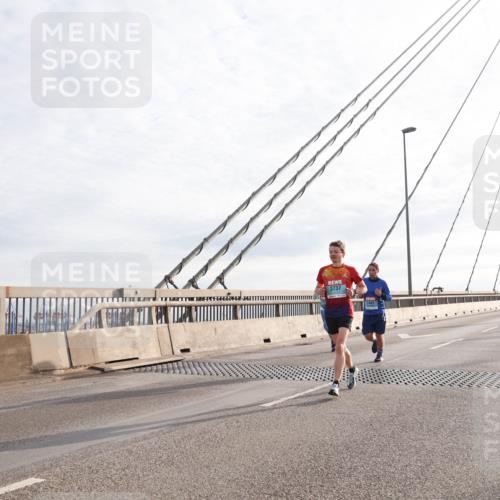 03.10.2024 - Köhlbrandbrückenlauf Matties Gatica Varas http://msf.ph/oto/7177632 03.10.2024 09:23:38 Position 2 3737, 1447 meine-sportfotos.de