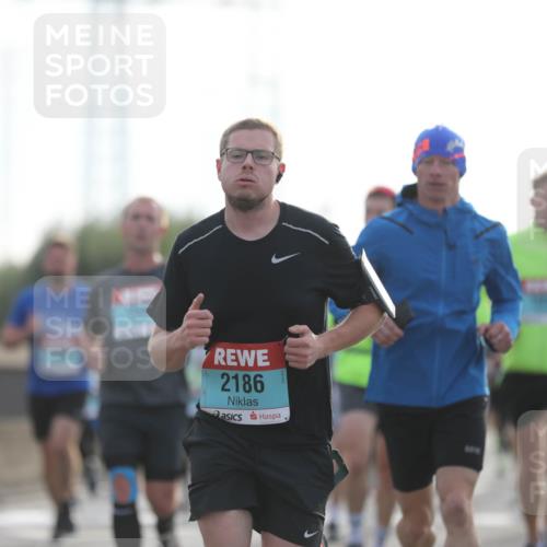 03.10.2024 - Köhlbrandbrückenlauf Fuchs,  Jonas http://msf.ph/oto/7177702 03.10.2024 09:14:53 Position 3 2186 meine-sportfotos.de