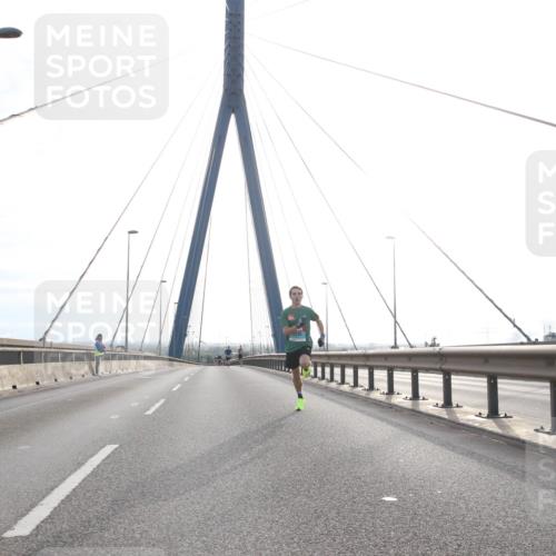 03.10.2024 - Köhlbrandbrückenlauf Jannik Wohlers http://msf.ph/oto/7177790 03.10.2024 09:17:04 Position 1  meine-sportfotos.de