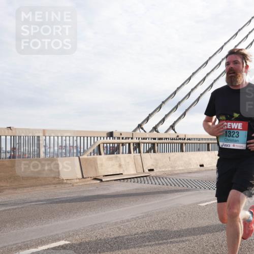 03.10.2024 - Köhlbrandbrückenlauf Matties Gatica Varas http://msf.ph/oto/7177827 03.10.2024 09:23:42 Position 2 1323 meine-sportfotos.de