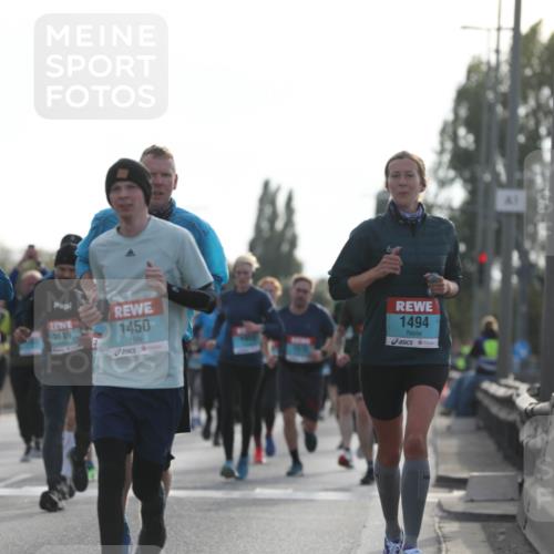 03.10.2024 - Köhlbrandbrückenlauf Fuchs,  Jonas http://msf.ph/oto/7177862 03.10.2024 09:14:59 Position 3 2362, 1849, 1450, 1494 meine-sportfotos.de