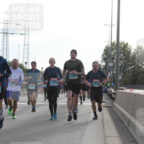 03.10.2024 - Köhlbrandbrückenlauf Fuchs,  Jonas http://msf.ph/oto/7178165 03.10.2024 09:15:05 Position 3 1849, 1970, 1602, 1232, 2196, 1950, 1976 meine-sportfotos.de
