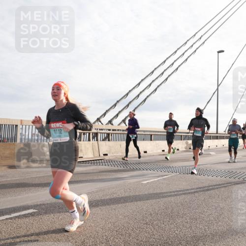 03.10.2024 - Köhlbrandbrückenlauf Matties Gatica Varas http://msf.ph/oto/7178525 03.10.2024 09:23:53 Position 2 1112, 1572, 1350 meine-sportfotos.de