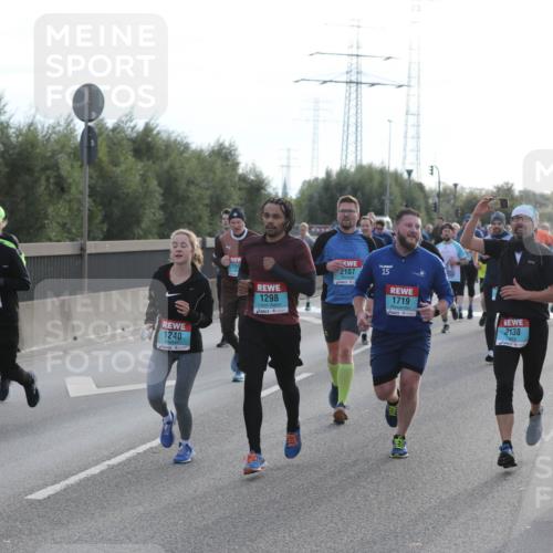 03.10.2024 - Köhlbrandbrückenlauf Fuchs,  Jonas http://msf.ph/oto/7178541 03.10.2024 09:15:16 Position 3 1468, 1240, 159, 1298, 2107, 15, 1719, 2138, 2037 meine-sportfotos.de