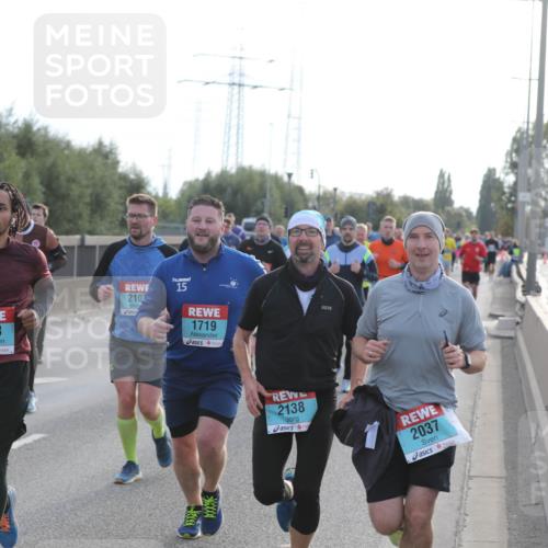 03.10.2024 - Köhlbrandbrückenlauf Fuchs,  Jonas http://msf.ph/oto/7178721 03.10.2024 09:15:17 Position 3 1298, 210, 15, 1719, 2138, 2037 meine-sportfotos.de