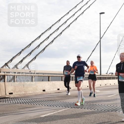 03.10.2024 - Köhlbrandbrückenlauf Matties Gatica Varas http://msf.ph/oto/7178753 03.10.2024 09:23:56 Position 2 002, 2004, 15, 1920, 1261 meine-sportfotos.de