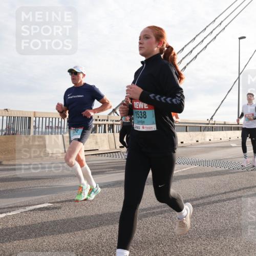 03.10.2024 - Köhlbrandbrückenlauf Matties Gatica Varas http://msf.ph/oto/7178838 03.10.2024 09:23:57 Position 2 02, 1538, 1261, 1102 meine-sportfotos.de