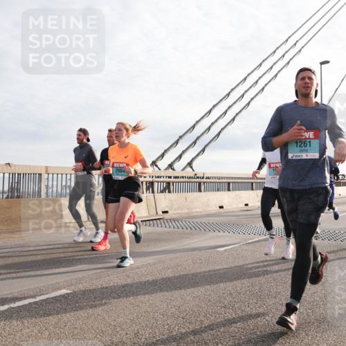 03.10.2024 - Köhlbrandbrückenlauf Matties Gatica Varas http://msf.ph/oto/7178858 03.10.2024 09:23:58 Position 2 2004, 1261, 19, 1102 meine-sportfotos.de