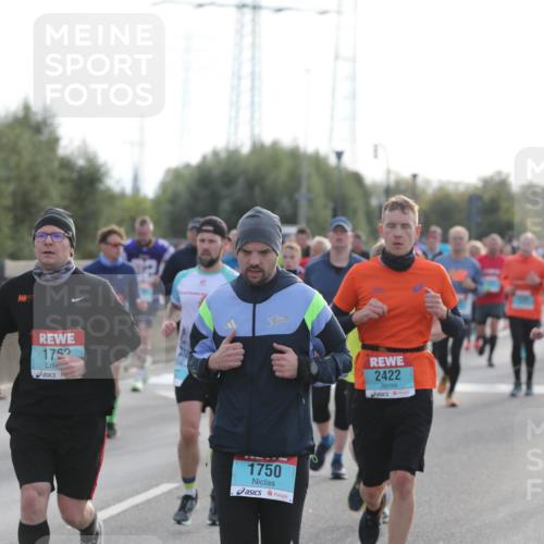 03.10.2024 - Köhlbrandbrückenlauf Fuchs,  Jonas http://msf.ph/oto/7178900 03.10.2024 09:15:19 Position 3 1692, 1752, 1750, 2422, 1721 meine-sportfotos.de