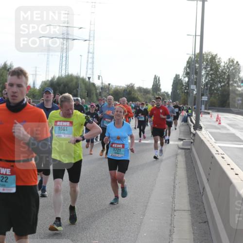 03.10.2024 - Köhlbrandbrückenlauf Fuchs,  Jonas http://msf.ph/oto/7178926 03.10.2024 09:15:21 Position 3 2422, 1561, 1721 meine-sportfotos.de