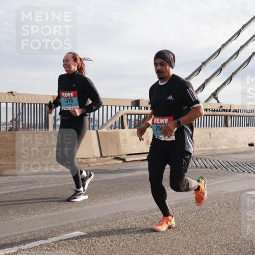 03.10.2024 - Köhlbrandbrückenlauf Matties Gatica Varas http://msf.ph/oto/7179095 03.10.2024 09:24:01 Position 2 1318, 26, 1262 meine-sportfotos.de