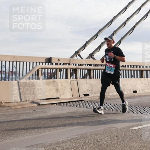 03.10.2024 - Köhlbrandbrückenlauf Matties Gatica Varas http://msf.ph/oto/7179123 03.10.2024 09:24:02 Position 2 1262 meine-sportfotos.de