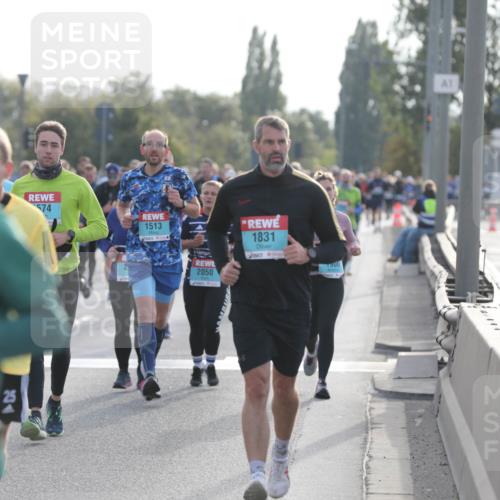 03.10.2024 - Köhlbrandbrückenlauf Fuchs,  Jonas http://msf.ph/oto/7179406 03.10.2024 09:15:32 Position 3 574, 1513, 25, 34, 2050, 1831, 1900, 1 meine-sportfotos.de