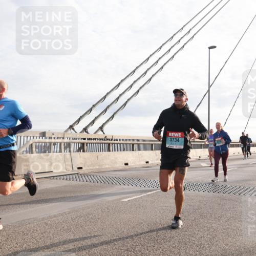 03.10.2024 - Köhlbrandbrückenlauf Matties Gatica Varas http://msf.ph/oto/7179478 03.10.2024 09:24:12 Position 2 1273, 3734 meine-sportfotos.de