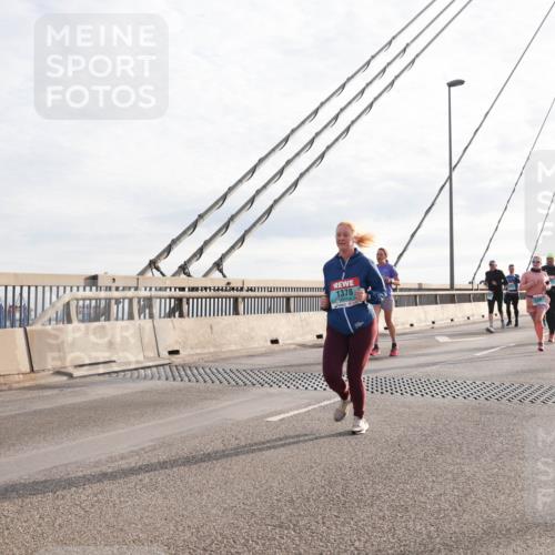 03.10.2024 - Köhlbrandbrückenlauf Matties Gatica Varas http://msf.ph/oto/7179579 03.10.2024 09:24:13 Position 2 1378 meine-sportfotos.de