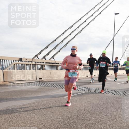 03.10.2024 - Köhlbrandbrückenlauf Matties Gatica Varas http://msf.ph/oto/7179630 03.10.2024 09:24:15 Position 2 1107, 1325, 1355 meine-sportfotos.de
