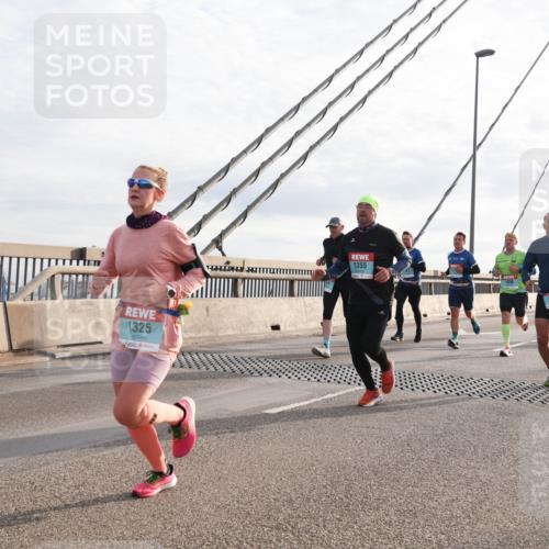 03.10.2024 - Köhlbrandbrückenlauf Matties Gatica Varas http://msf.ph/oto/7179640 03.10.2024 09:24:16 Position 2 1325, 1355, 1056, 1615 meine-sportfotos.de