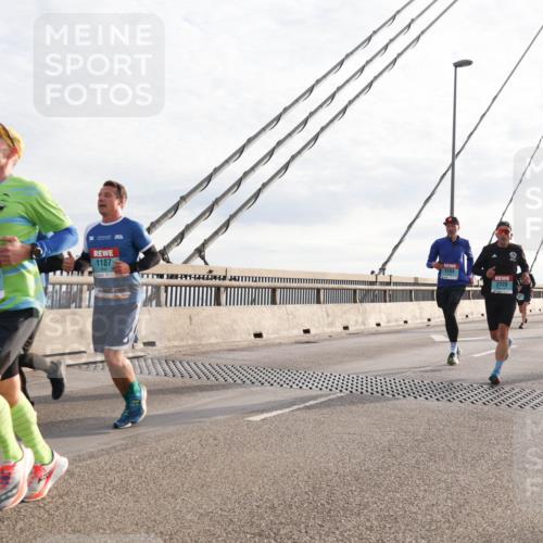 03.10.2024 - Köhlbrandbrückenlauf Matties Gatica Varas http://msf.ph/oto/7179684 03.10.2024 09:24:18 Position 2 1056, 1187, 1284, 2220, 1774 meine-sportfotos.de