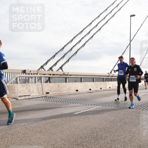 03.10.2024 - Köhlbrandbrückenlauf Matties Gatica Varas http://msf.ph/oto/7179694 03.10.2024 09:24:18 Position 2 67, 1284, 2220, 1774 meine-sportfotos.de