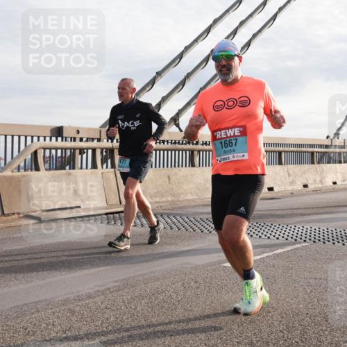 03.10.2024 - Köhlbrandbrückenlauf Matties Gatica Varas http://msf.ph/oto/7179963 03.10.2024 09:24:23 Position 2 173, 1667, 1208, 1598 meine-sportfotos.de