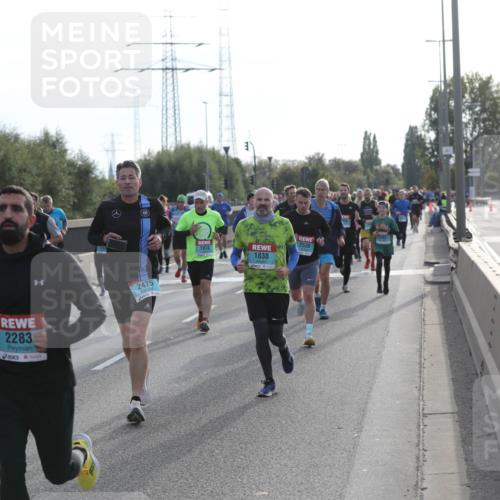 03.10.2024 - Köhlbrandbrückenlauf Fuchs,  Jonas http://msf.ph/oto/7180069 03.10.2024 09:15:46 Position 3 2283, 2475, 1974, 2530, 1838 meine-sportfotos.de
