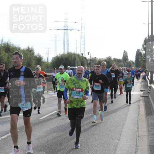 03.10.2024 - Köhlbrandbrückenlauf Fuchs,  Jonas http://msf.ph/oto/7180100 03.10.2024 09:15:47 Position 3 1398, 2020, 2475, 2071, 1974, 1838, 2530 meine-sportfotos.de
