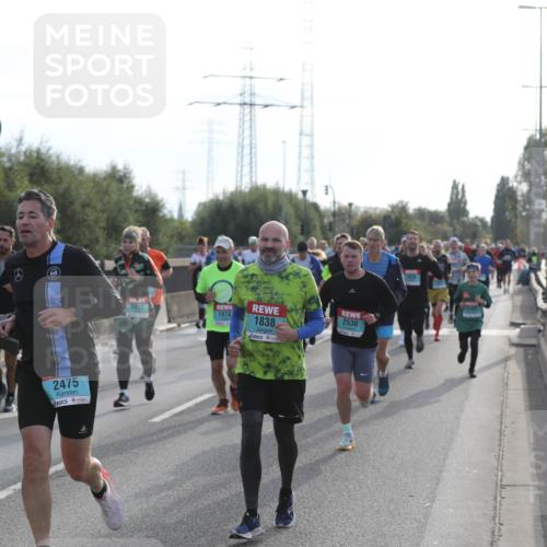 03.10.2024 - Köhlbrandbrückenlauf Fuchs,  Jonas http://msf.ph/oto/7180134 03.10.2024 09:15:47 Position 3 2475, 2071, 1974, 1838, 2530 meine-sportfotos.de