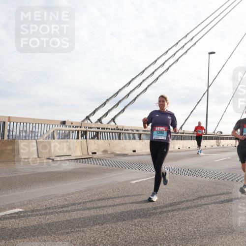 03.10.2024 - Köhlbrandbrückenlauf Matties Gatica Varas http://msf.ph/oto/7180217 03.10.2024 09:24:29 Position 2 1390, 1207 meine-sportfotos.de