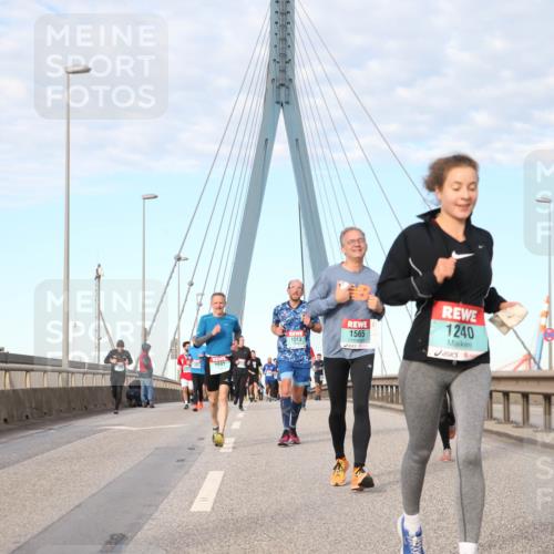 03.10.2024 - Köhlbrandbrückenlauf Jannik Wohlers http://msf.ph/oto/7180228 03.10.2024 09:43:30 Position 2 1541, 1240, 1565, 1513 meine-sportfotos.de