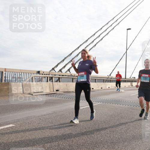 03.10.2024 - Köhlbrandbrückenlauf Matties Gatica Varas http://msf.ph/oto/7180237 03.10.2024 09:24:29 Position 2 1390, 1207 meine-sportfotos.de