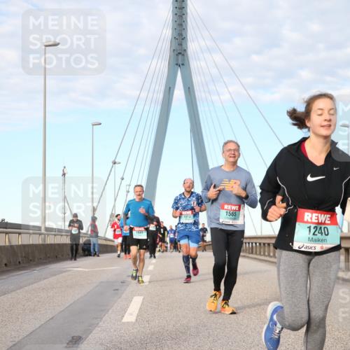 03.10.2024 - Köhlbrandbrückenlauf Jannik Wohlers http://msf.ph/oto/7180261 03.10.2024 09:43:30 Position 2 1513, 1565, 1240 meine-sportfotos.de