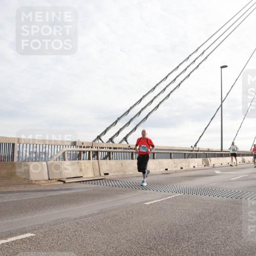 03.10.2024 - Köhlbrandbrückenlauf Matties Gatica Varas http://msf.ph/oto/7180285 03.10.2024 09:24:31 Position 2  meine-sportfotos.de