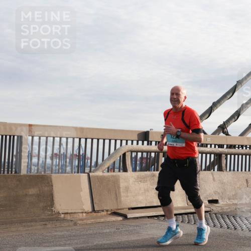 03.10.2024 - Köhlbrandbrückenlauf Matties Gatica Varas http://msf.ph/oto/7180321 03.10.2024 09:24:32 Position 2 771 meine-sportfotos.de