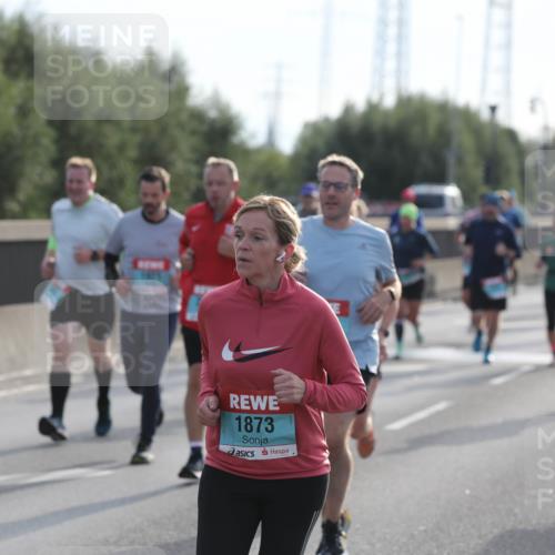 03.10.2024 - Köhlbrandbrückenlauf Fuchs,  Jonas http://msf.ph/oto/7180333 03.10.2024 09:15:55 Position 3 1873 meine-sportfotos.de