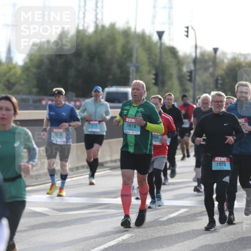 03.10.2024 - Köhlbrandbrückenlauf Fuchs,  Jonas http://msf.ph/oto/7180429 03.10.2024 09:16:00 Position 3 1679, 2078, 006, 1929, 19, 2058 meine-sportfotos.de