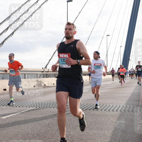 03.10.2024 - Köhlbrandbrückenlauf Matties Gatica Varas http://msf.ph/oto/7180501 03.10.2024 09:24:35 Position 2 1331, 1470, 135, 2754 meine-sportfotos.de